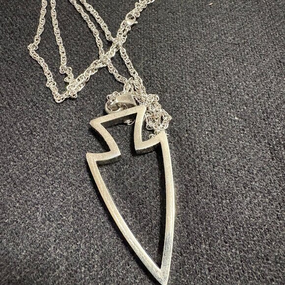 Kinsley Armelle Silver Arrowhead Necklace - Picture 1 of 2